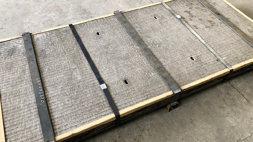 高铬合金堆焊耐磨钢板